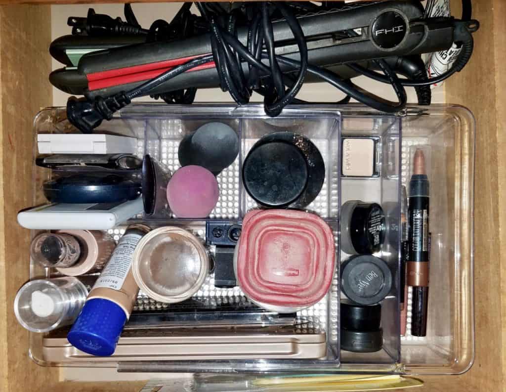 We're showing off our makeup storage in this edition of Keeping it Real. As bloggers we like to show the real us, not just the post perfect side. Readers asked to see how we organize our makeup so we're revealing our easy to imitate, storage solutions from cosmetic bags, to drawer inserts, and counter top caddies. | We Three Shanes