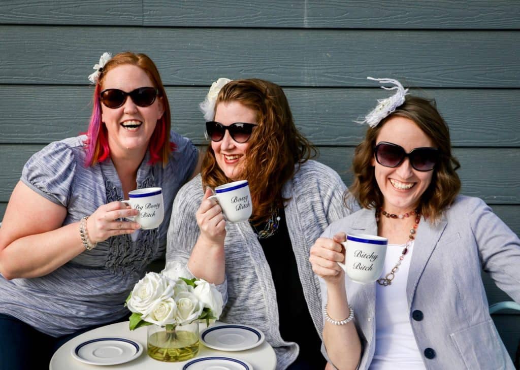 Easily mimic these simple steps for creating your own fun group photo shoot. Professional not needed. Grab a camera and some friends and snap away. | We Three Shanes