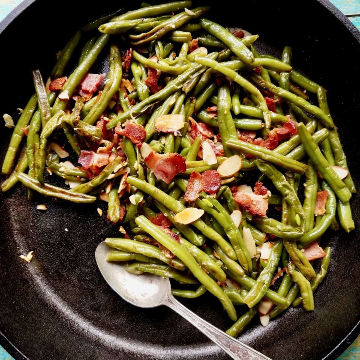 Sautéed Frozen Green Beans with Bacon and Almonds