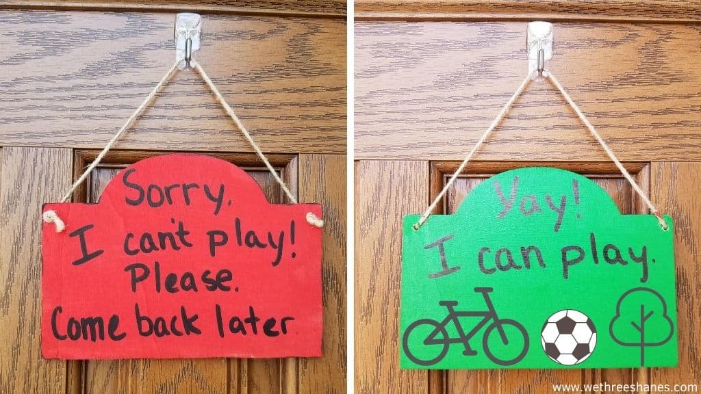 Let the neighborhood kids know when it's time to play with this DIY We Can/Can't Play sign for your front door. No more early weekend morning doorbells or remote learning interruptions! | We Three Shanes